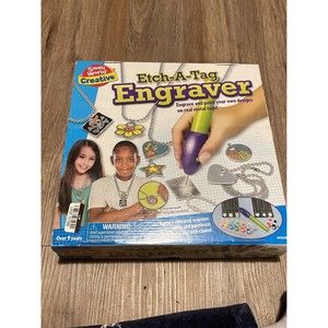 Small World Toys Creative - Etch-A-Tag Engraver Craft Kit B/O